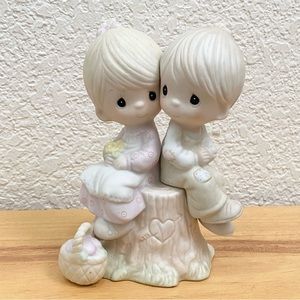 Vintage 1978 Jonathan & David Precious Moments Love One Another Figurine